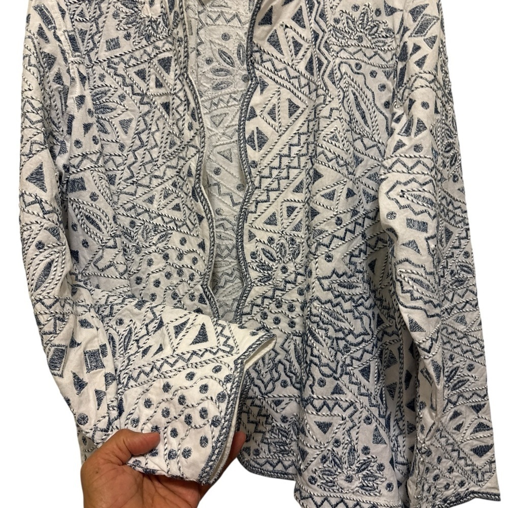 Coldwater Creek 100% cotton White jacket with Blue Patterns - Picture 2 of 8